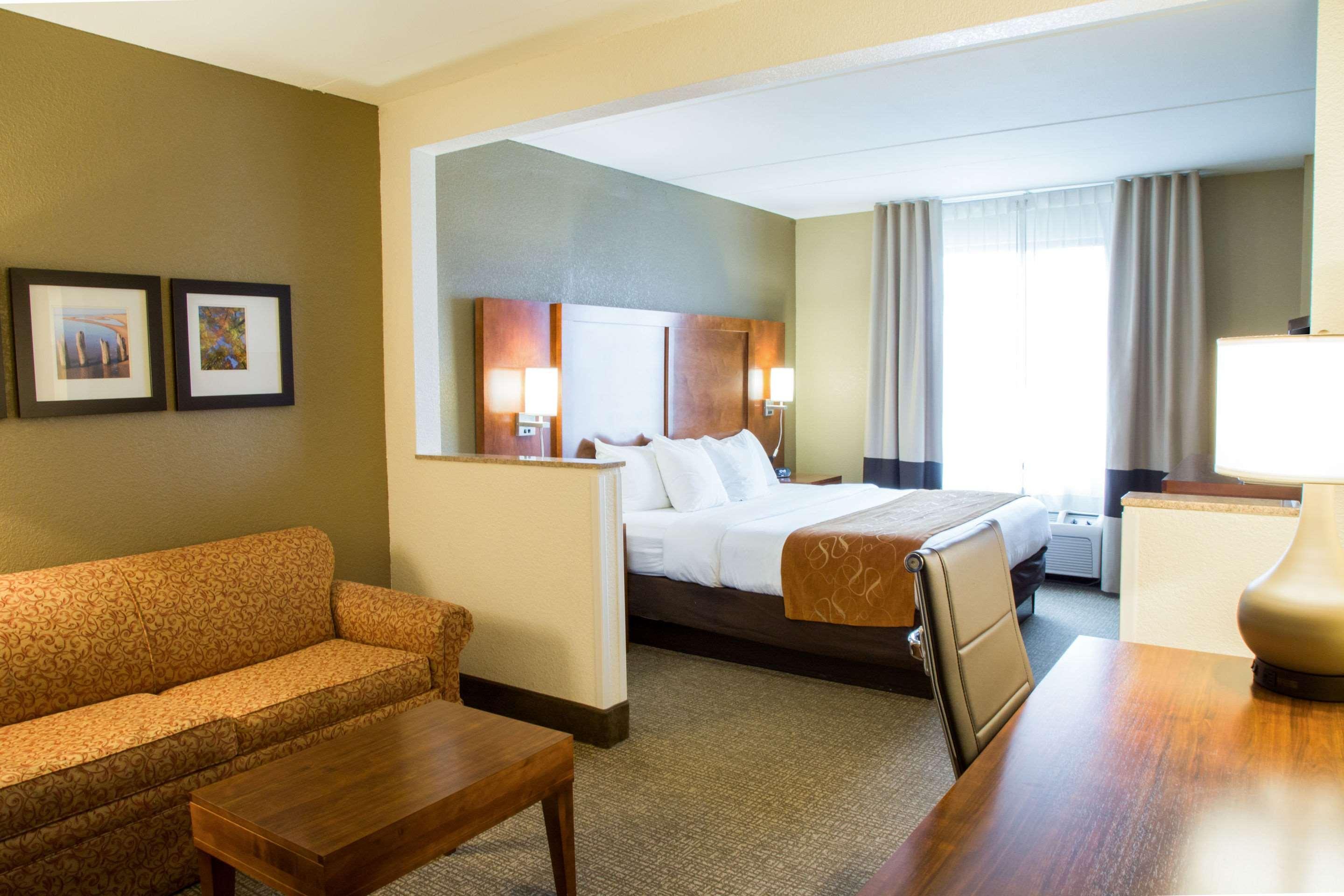 Comfort Suites Grand Rapids South Kentwood Exteriör bild