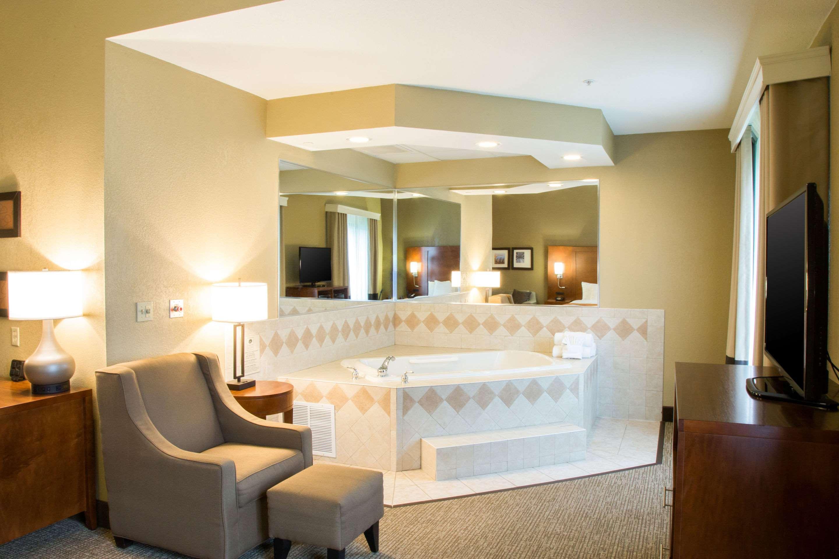 Comfort Suites Grand Rapids South Kentwood Exteriör bild