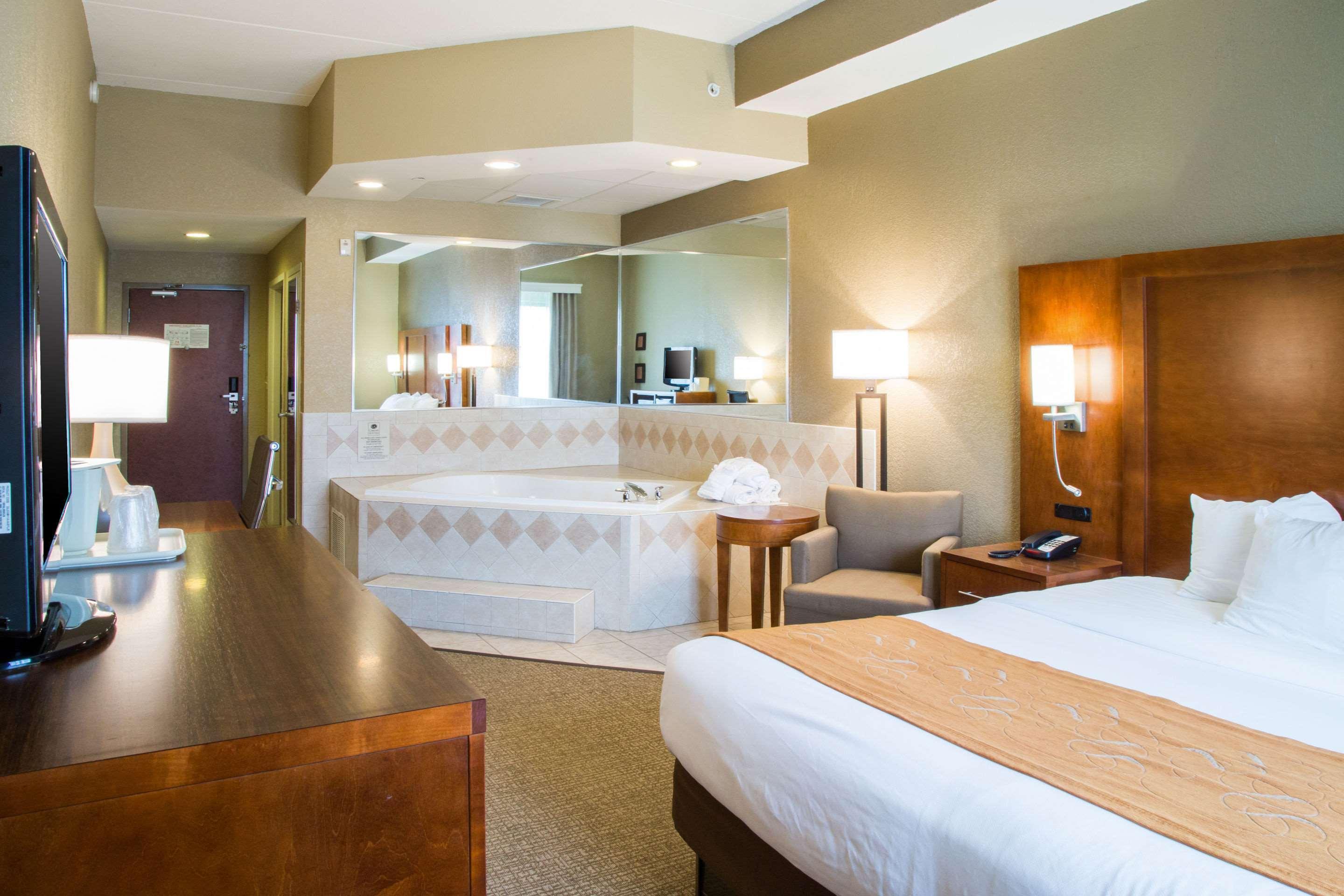 Comfort Suites Grand Rapids South Kentwood Exteriör bild